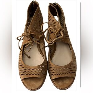 Vince Camuto Sandals 8.5. Low Wedge Heel. Womens Suede Tan. Lace up, Peep toe.